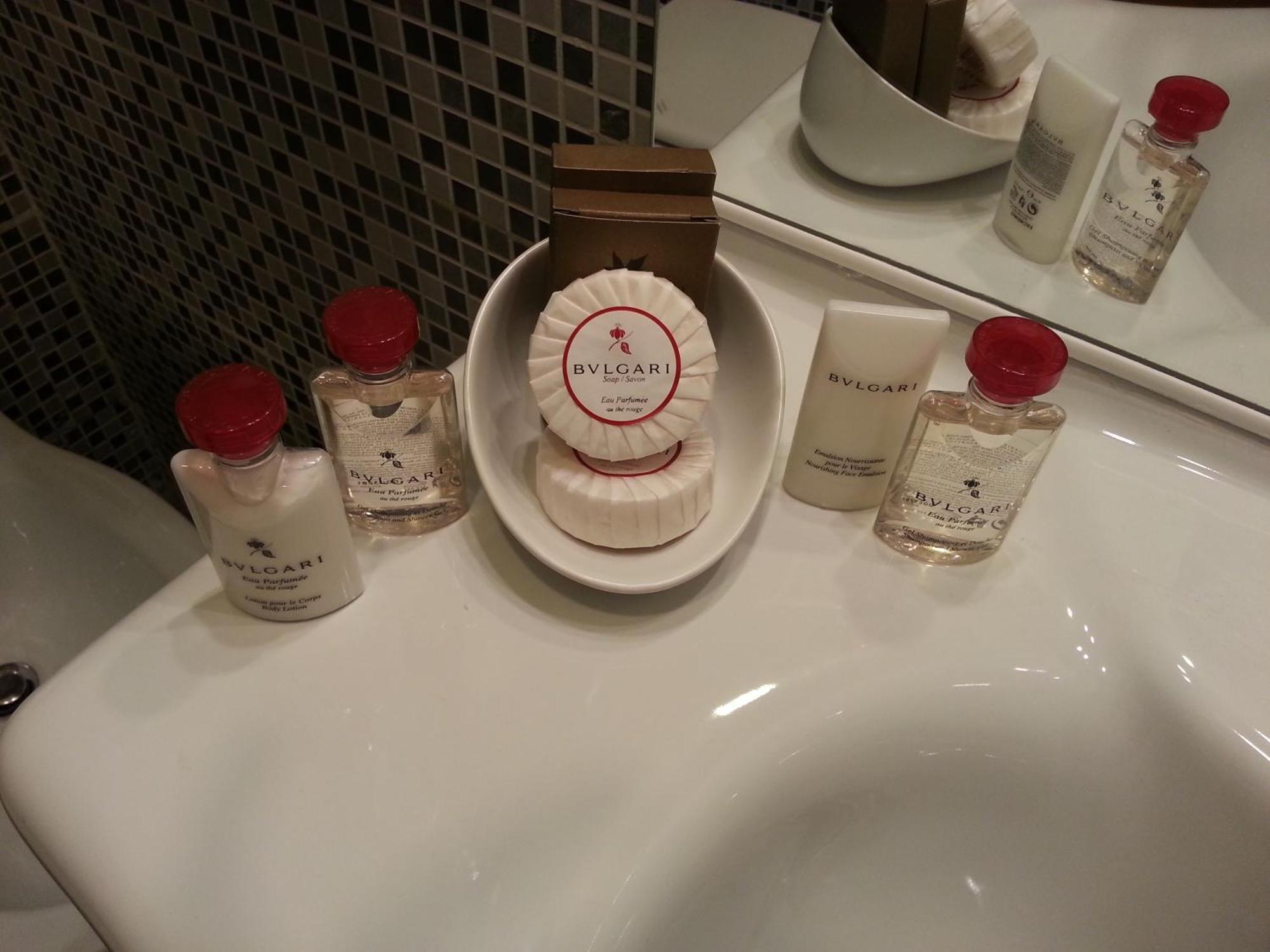 Luxury Fashion Suites Roma Esterno foto
