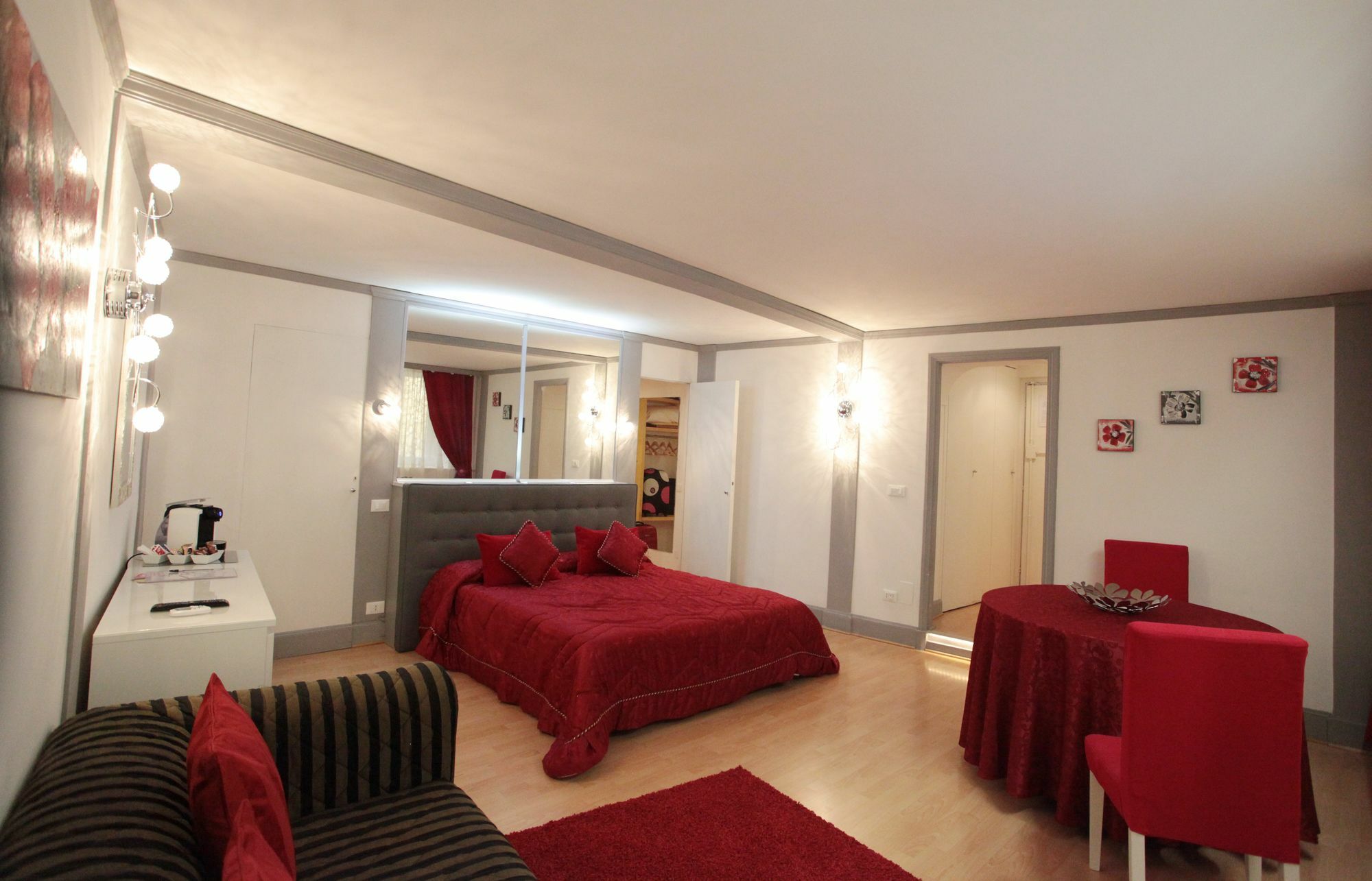 Luxury Fashion Suites Roma Esterno foto